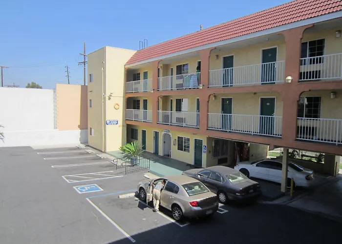 Starlight Inn Valley Boulevard