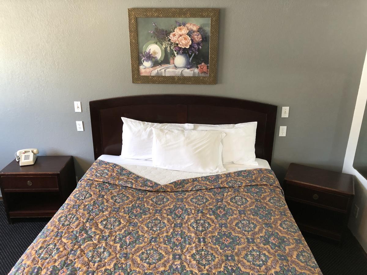 Starlight Valley Boulevard Motel Los Angeles